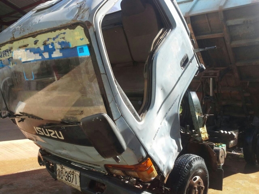 ISUZU NPR66LX5 เครื่อง120 ฝาดำ ห้างแท้ปี39 Fหน้าหลัง 388000 ก็ขายครับ