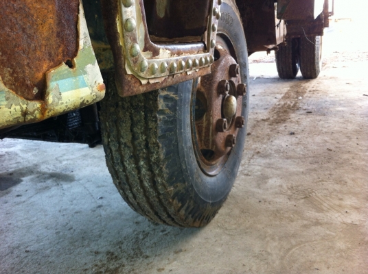 HINO KM310  กระบะไม้ รถใช้งานได้ปรกติ ขายตามสภาพเอกสารพร้อมโอน