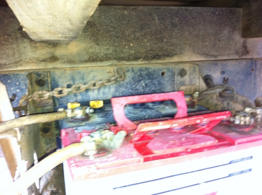 HINO KM310  กระบะไม้ รถใช้งานได้ปรกติ ขายตามสภาพเอกสารพร้อมโอน