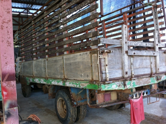 HINO KM310  กระบะไม้ รถใช้งานได้ปรกติ ขายตามสภาพเอกสารพร้อมโอน