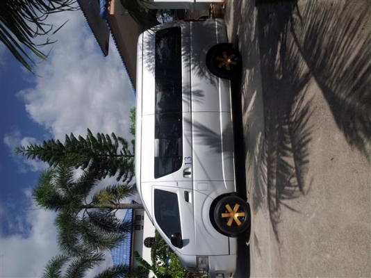 ขายรถตู้พร้อมใช้งานเจ้าของขายเอง