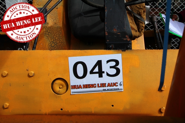 AUC 6 Code 043  โฟล์คลิฟท์ SUMITOMO ราคา เริ่มต้นการประมูล 80,000 บาท