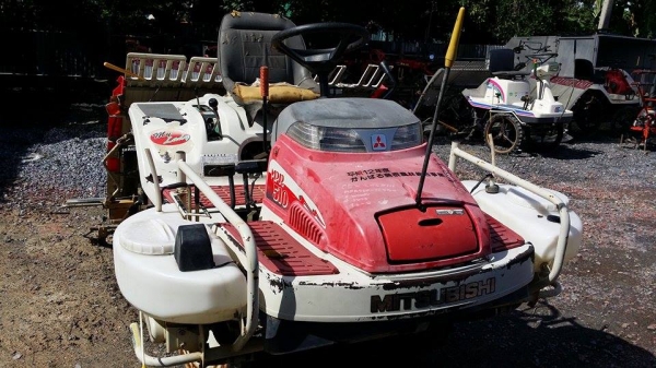 รถปลูกข้าวนั่งขับ MITSUBISHI เก่าญี่ปุ่น สภาพสวย เครื่องยนต์ติดง่าย สภาพพร้อมใช้งาน รถปลูกข้าวนั่งขับ MITSUBISHI เก่าญี่ปุ่น สภาพสวย เครื่องยนต์ติดง่าย สภาพพร้อมใช้งาน