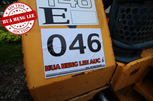 AUC 6 Code 046 รถขุด KOMATSU PC30-6 ราคา เริ่มต้นการประมูล 260,000 บาท