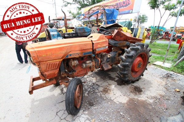 AUC 6 Code 052 รถแทรกเตอร์ L2600 ราคา เริ่มต้นการประมูล 18,000 บาท