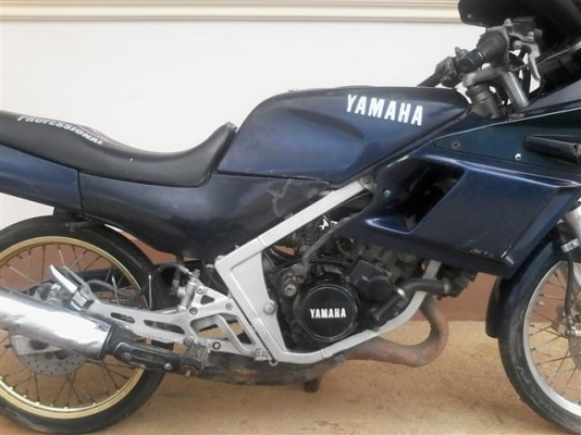 ขาย TZR150 ทะเบียนพร้อมโอนภาษีขาด 2 ปี เครื่องเดิมยังแน่นเหมาะกับนักปั้นขาย 6900 บาท