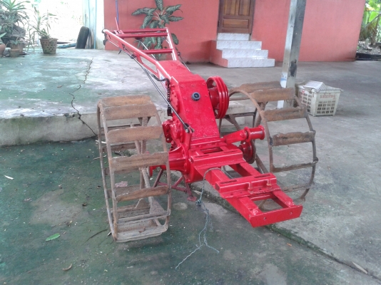 รถไถนาเดินตามริมจิมเส็งสองเกียรช้าเร็ว