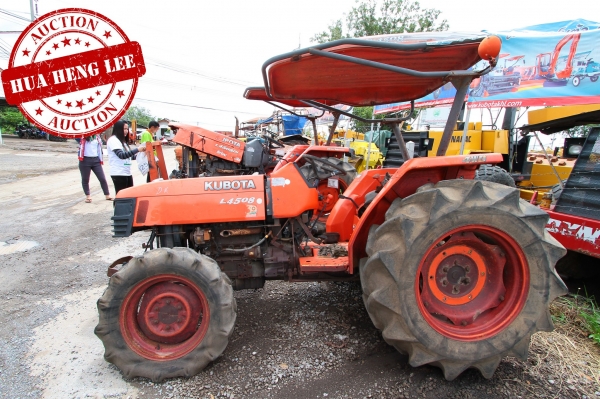 AUC 6 Code 057 รถแทรกเตอร์ KUBOTA L4508 ราคา เริ่มต้นการประมูล 100,000 บาท