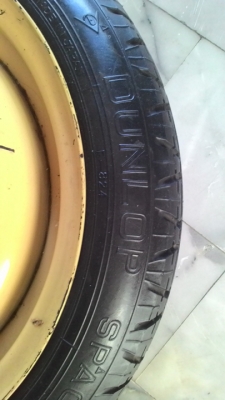 ล้อยางอะไหล่แบบบาง 14 นิ้ว 4 รู 100 ขาย 600 บาท dunlop ล้อยางอะไหล่แบบบาง 14 นิ้ว 4 รู 100 ขาย 600 บาท dunlop