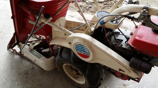รถเกี่ยวข้าวเดินตามแบบมัดข้าวในตัว YANMAR  เก่าญี่ปุ่น สภาพสวย เครื่องพร้อมใช้งาน