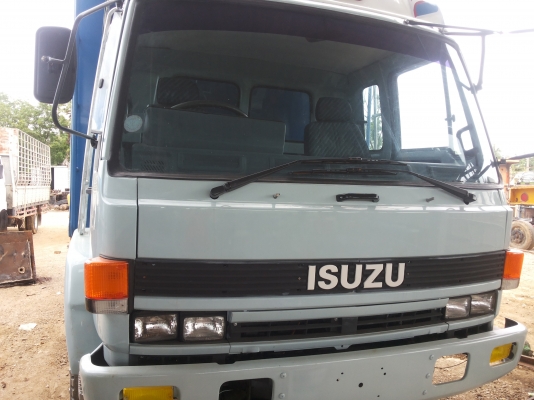 isuzu 10 ล้อ พร้อมใช้งาน