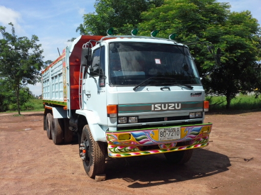 ขายด่วน รถสิบล้อดั้ม ISUZU ROCKY 210 สองเพลา สภาพพร้อมใช้