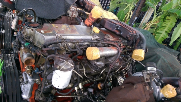 6HK turbo inter ตัวนอก  240แรง  สภาพสวย มีรับประกัน