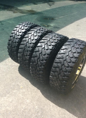 ขายล้อพร้อมยาง  MAXXIS BIGHORN M/T  31.10.5.15 ดอกเต็ม ถูกๆ