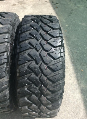 ขายล้อพร้อมยาง  MAXXIS BIGHORN M/T  31.10.5.15 ดอกเต็ม ถูกๆ