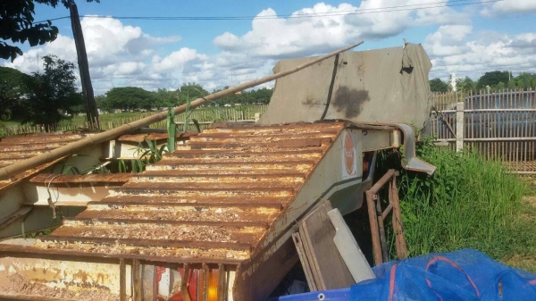 ขายหางพื้นเทเลอร์ต่อมาใช้ไม่ถึงปี สภาพสวยพร้อมใช้ ติดต่อได้ที่คุณ อ๊อฟ พิจิตร 086-737-9991 ขายหางพื้นเทเลอร์ต่อมาใช้ไม่ถึงปี สภาพสวยพร้อมใช้ ติดต่อได้ที่คุณ อ๊อฟ พิจิตร 086-737-9991