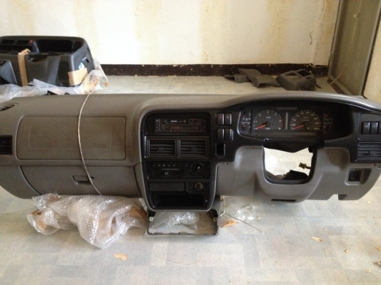 คอลโซล ISUZU MU ครบชุดมีเเร็คคานกลางของเก่าญี่ปุนสภาพสวยๆ