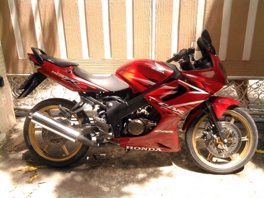 ขออนุญาติขาย HONDA CBR 150 สตา์ร์ทมือ แต่งสวย โอนให้ฟรีครับ