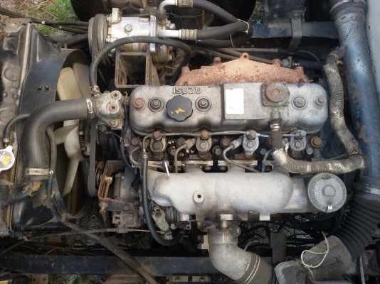 ISUZU  nkr 100แรง เครื้อง 4jb1 ตู้เปียก