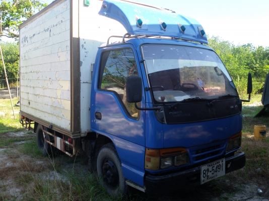 ISUZU  nkr 100แรง เครื้อง 4jb1 ตู้เปียก