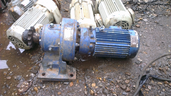 Sell> ขายมอเตอร์เกียร์ Mitsubishi Cyclo Drive 2 HP 3 เฟส 380V.  จัดส่งทั่วประเทศครับ