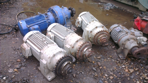 Sell> ขายมอเตอร์เกียร์ Mitsubishi Cyclo Drive 2 HP 3 เฟส 380V.  จัดส่งทั่วประเทศครับ