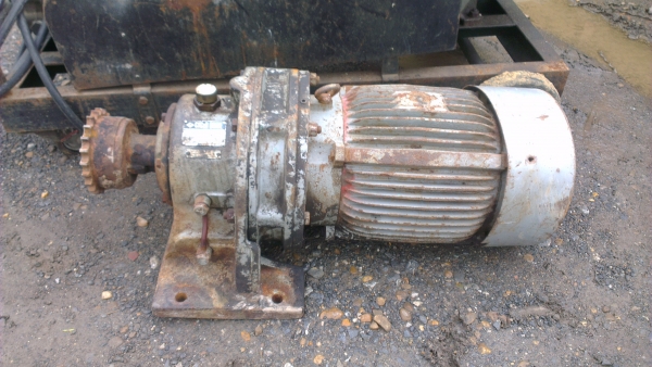 Sell> ขายมอเตอร์เกียร์ Mitsubishi Cyclo Drive 2 HP 3 เฟส 380V.  จัดส่งทั่วประเทศครับ