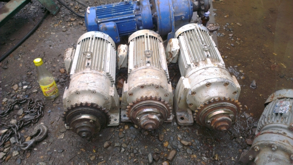 Sell> ขายมอเตอร์เกียร์ Mitsubishi Cyclo Drive 2 HP 3 เฟส 380V.  จัดส่งทั่วประเทศครับ