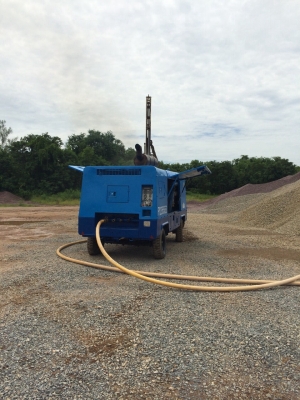 ขายรถเจาะหิน