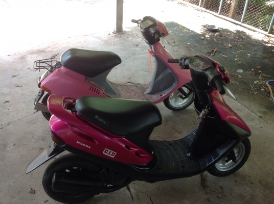 ขายแพ็กคู่ถูกๆคับ af28โคมเหลืองกะdj1