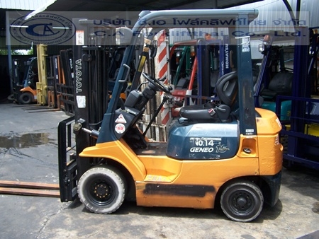 ขายรถ โฟล์คลิฟท์ TOYOTA รุ่น 7-FD15