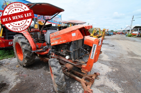 AUC 6 Code 059 รถแทรกเตอร์ KUBOTA L4508DI ราคา เริ่มต้นการประมูล 110,000 บาท