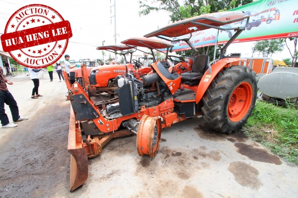 AUC 6 Code 061 รถแทรกเตอร์ KUBOTA M7040 ราคา เริ่มต้นการประมูล 200,000 บาท