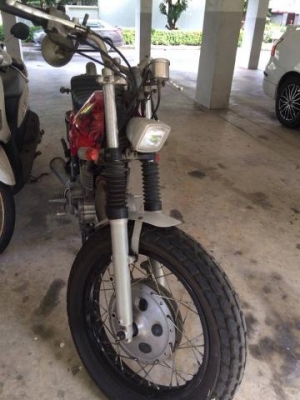 ขาย sr400 มีทะเบียน  อยู่ กทม.ครับ