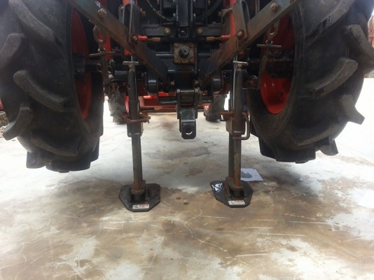 คูโบต้า KRT140 รุ่นท็อปยกล้อหลังได้...พร้อมใบมีดดันหน้าพร้อมใช้งาน