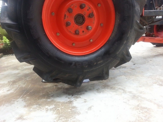 คูโบต้า KRT140 รุ่นท็อปยกล้อหลังได้...พร้อมใบมีดดันหน้าพร้อมใช้งาน