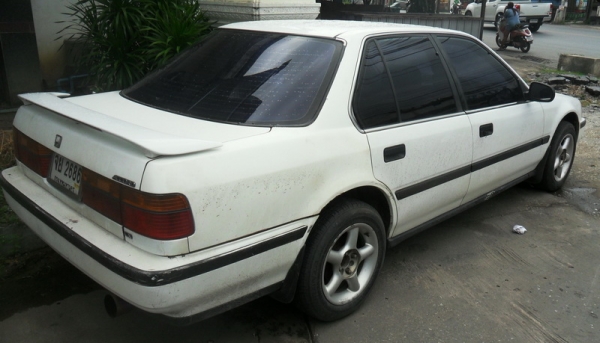 Accord ตาเพชร 2.0 ปี 90 เกียร์กระปุก จกไฟฟ้า ภายในสวย แอร์เย็น สีสวย ล้อแม็ก ช่วงล่างดี ขายตามสภาพ สนใจโทรคุยกันครับ
