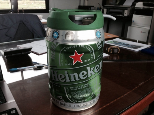 ถัง เบียร์สด Heineken ราคา 250 บาท ถัง เบียร์สด Heineken ราคา 250 บาท