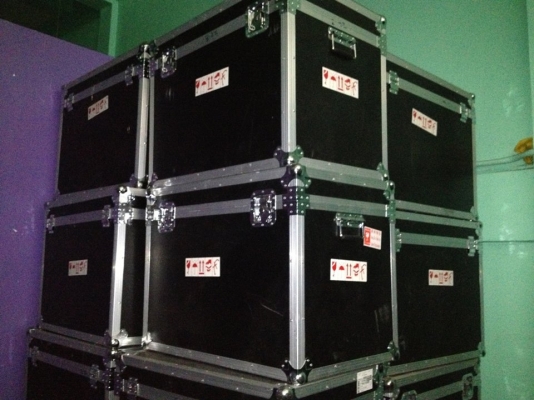 ขายกล่อง ตู้เเล็ต  ใบละ 750 บาท มี 30 ใบ ขายเหมากxยxส 50*76*60 CM.