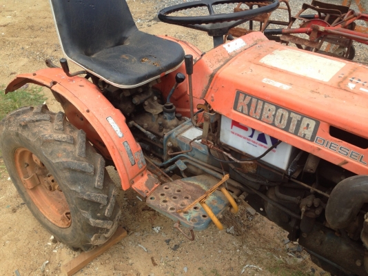 ขายถูก KUBOTA รุ่น B6100 โฟว์วิน 3 สูบ ใช้งานได้ เครื่องแน่น