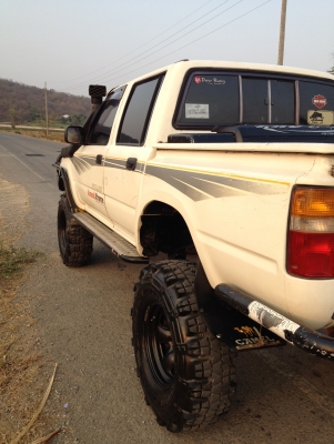 ตัดใจขายอีกรอบ TOYOTA LN 106 4ประตู 4WD ตัดใจขายอีกรอบ TOYOTA LN 106 4ประตู 4WD