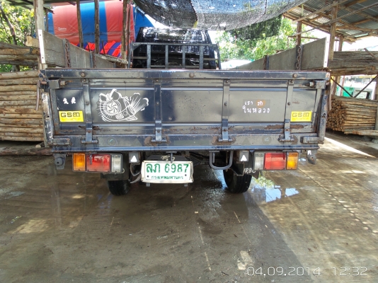 ขายรถอีซูซุสี่ล้อกลาง