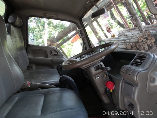 ขายรถอีซูซุสี่ล้อกลาง