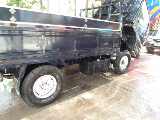 ขายรถอีซูซุสี่ล้อกลาง