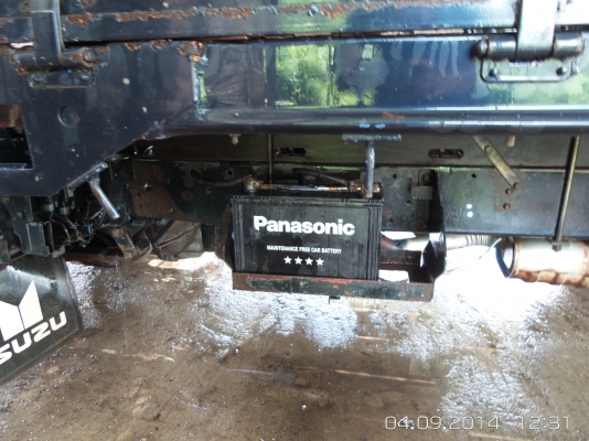 ขายรถอีซูซุสี่ล้อกลาง