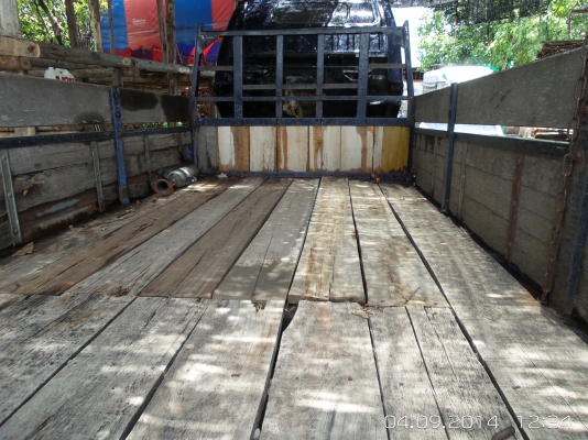 ขายรถอีซูซุสี่ล้อกลาง