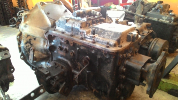 ขายเกียร์EL100 เสื้อตัวY  พร้อมแก้มเกียร์