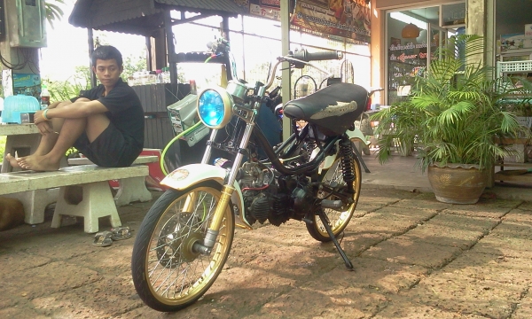 ขายถูกจร้า ชิปปี้เครื่องคาเซ่ 125 รถขี่ได้ปกติ มีเล่มทะเบียน ราคาเบาๆ ค่าตัว 8500 บาท