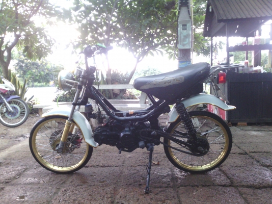 ขายถูกจร้า ชิปปี้เครื่องคาเซ่ 125 รถขี่ได้ปกติ มีเล่มทะเบียน ราคาเบาๆ ค่าตัว 8500 บาท