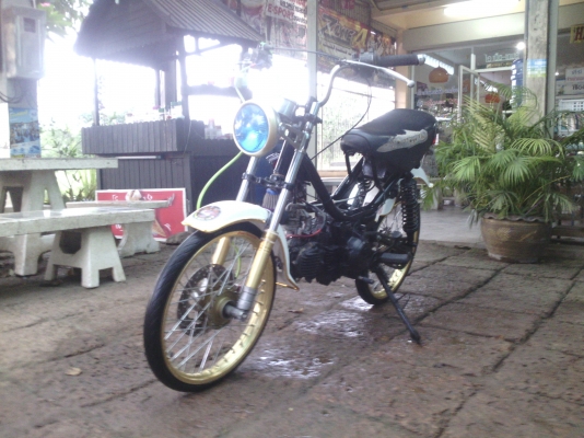 ขายถูกจร้า ชิปปี้เครื่องคาเซ่ 125 รถขี่ได้ปกติ มีเล่มทะเบียน ราคาเบาๆ ค่าตัว 8500 บาท